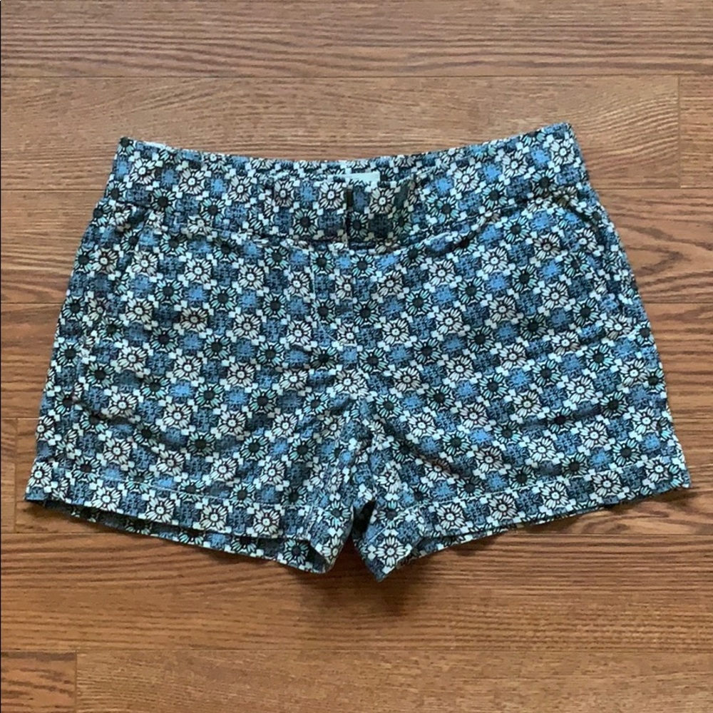 Ann Taylor LOFT blue floral print shorts